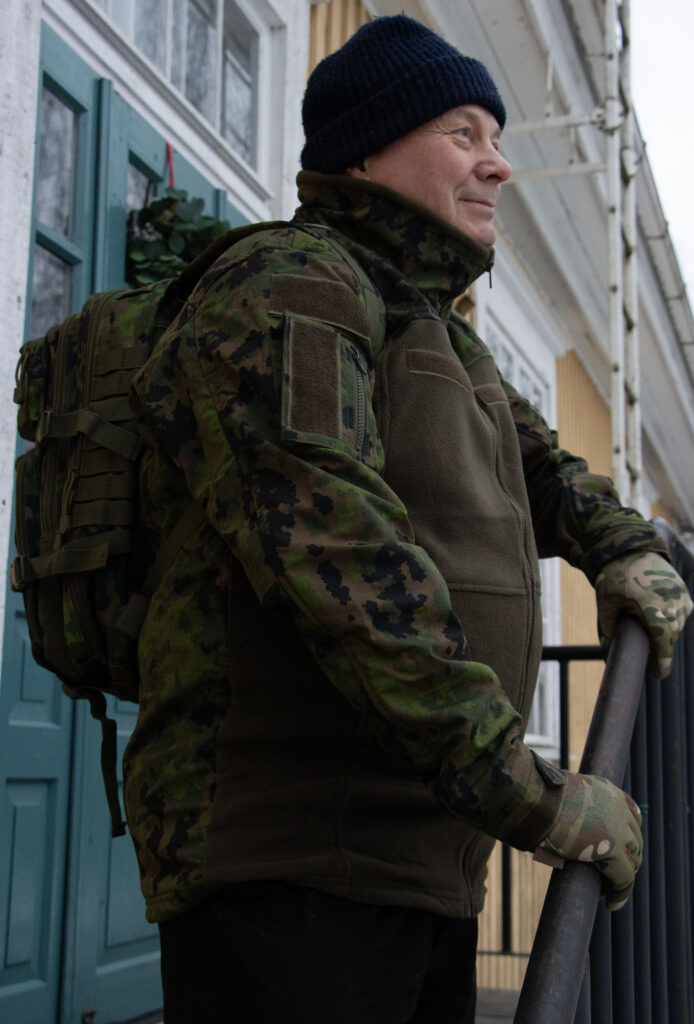 Jyrki Grönlund, eli mofa katselee maisemia. 